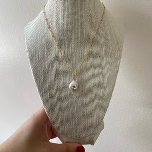 PEARL BEADED NECKLACE